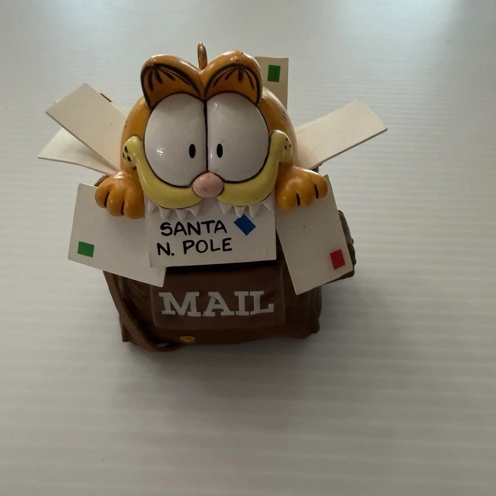 Vintage Enesco Garfield Christmas Ornament Mail Bag Cards Santa North Pole
